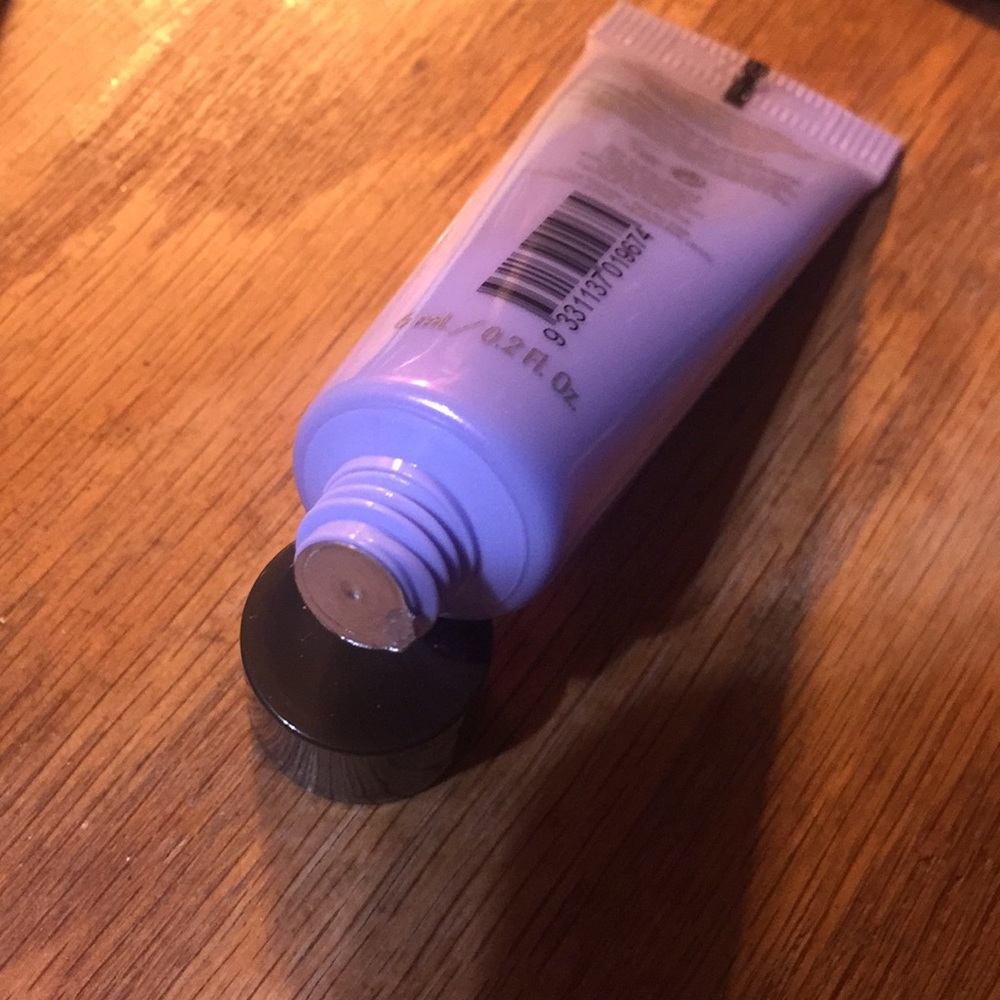 BECCA First Light Priming Filter - Picture 6 of 8